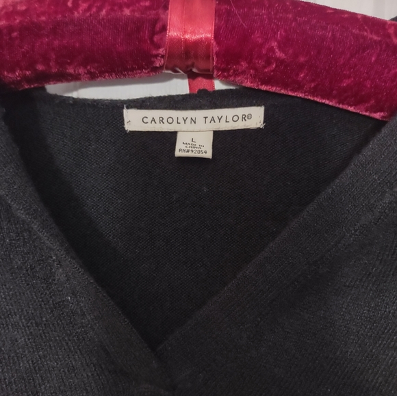 Carolyn Taylor Hooded Sweater - Picture 3 of 5